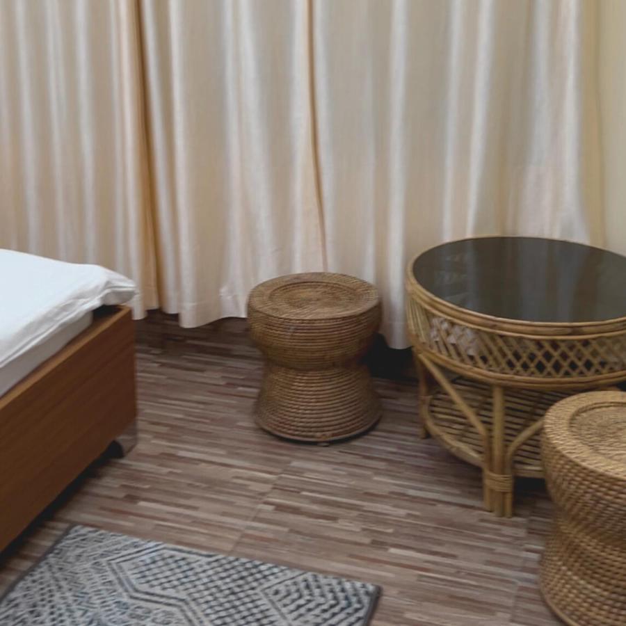 Iranyai Homestay Imphal Buitenkant foto