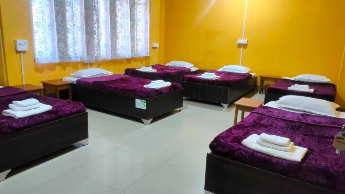 Iranyai Homestay Imphal Buitenkant foto